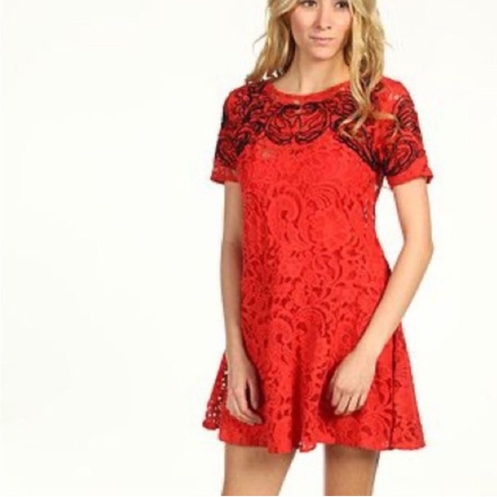 Free People red lace dress/tunic with spaghetti strap dress lining.